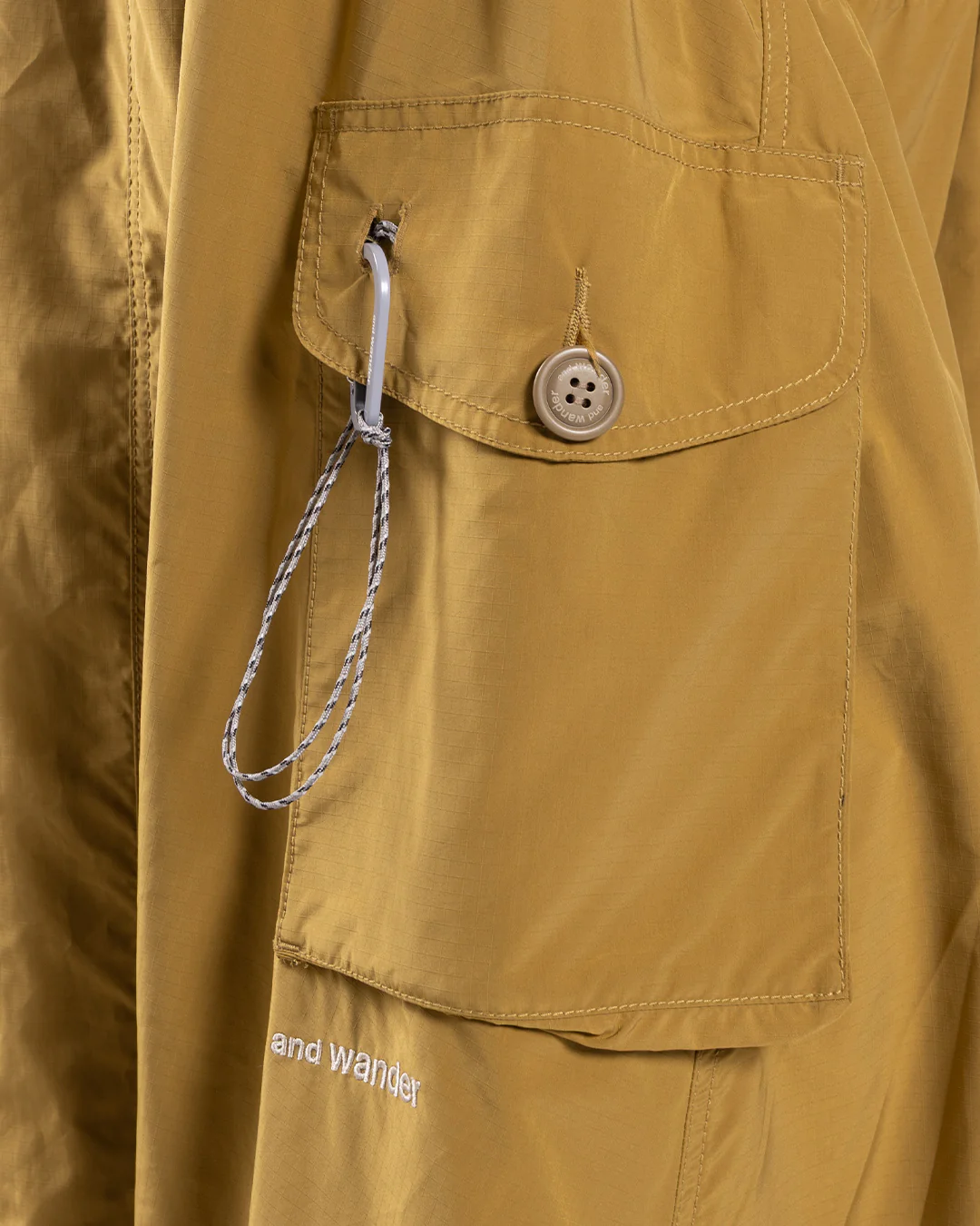 and wander Oversized Cargo Dress Yellow Olive - Image 4