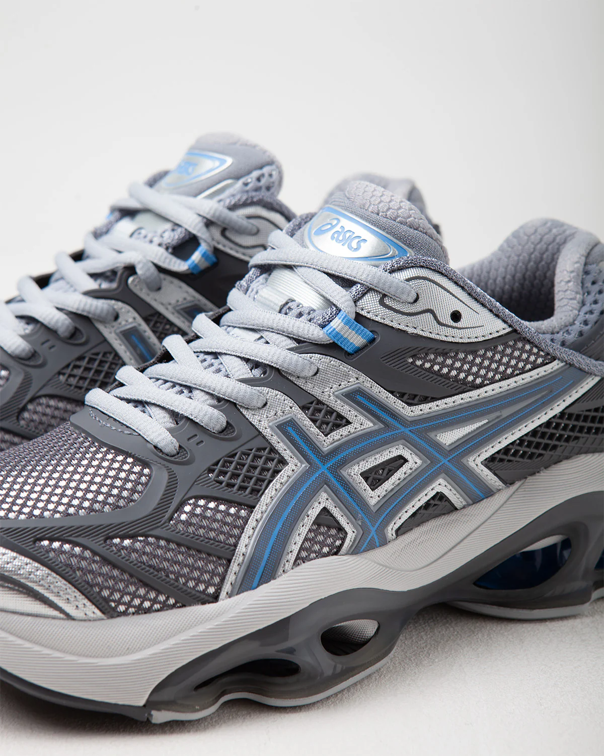 Asics Gel-Kinetic 2.0 Pure Silver/Blue Coast - Image 4