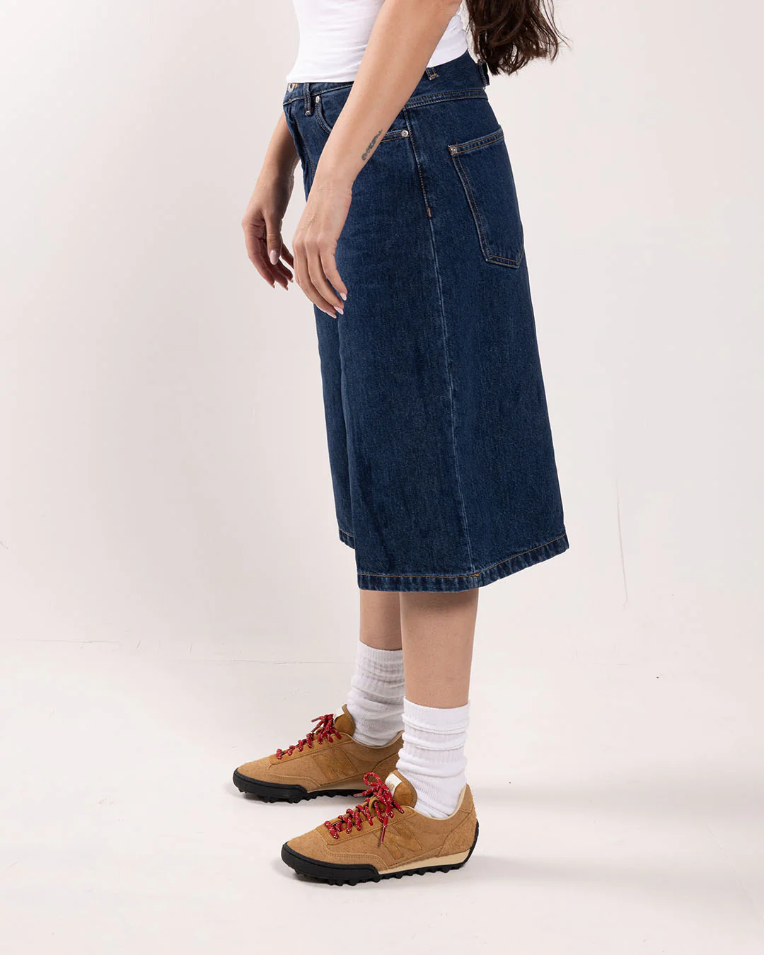 Carhartt WIP W' Belmont Short Blue Stone Washed - Image 2