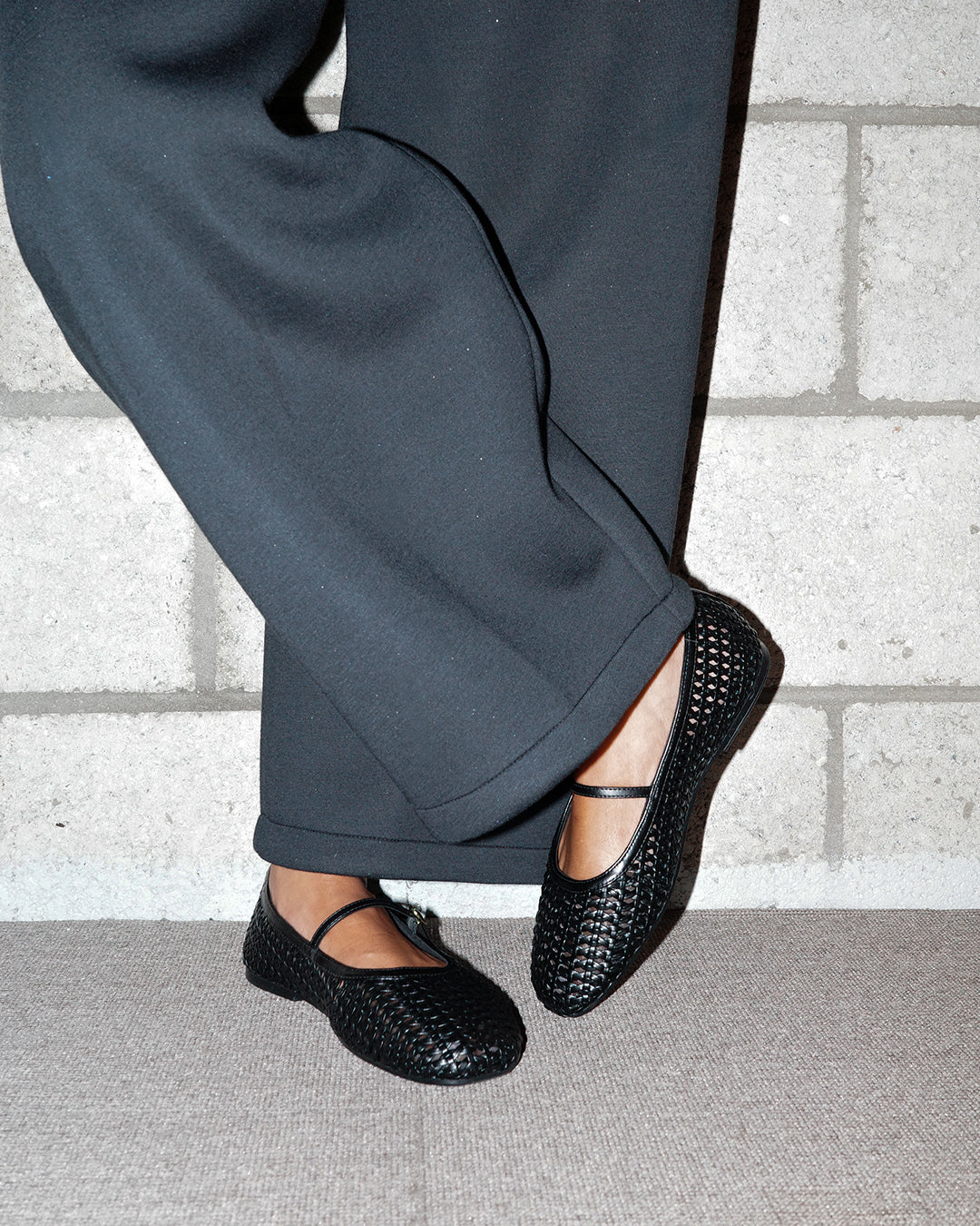 Clarks Livia Sky Black Weave - Image 5