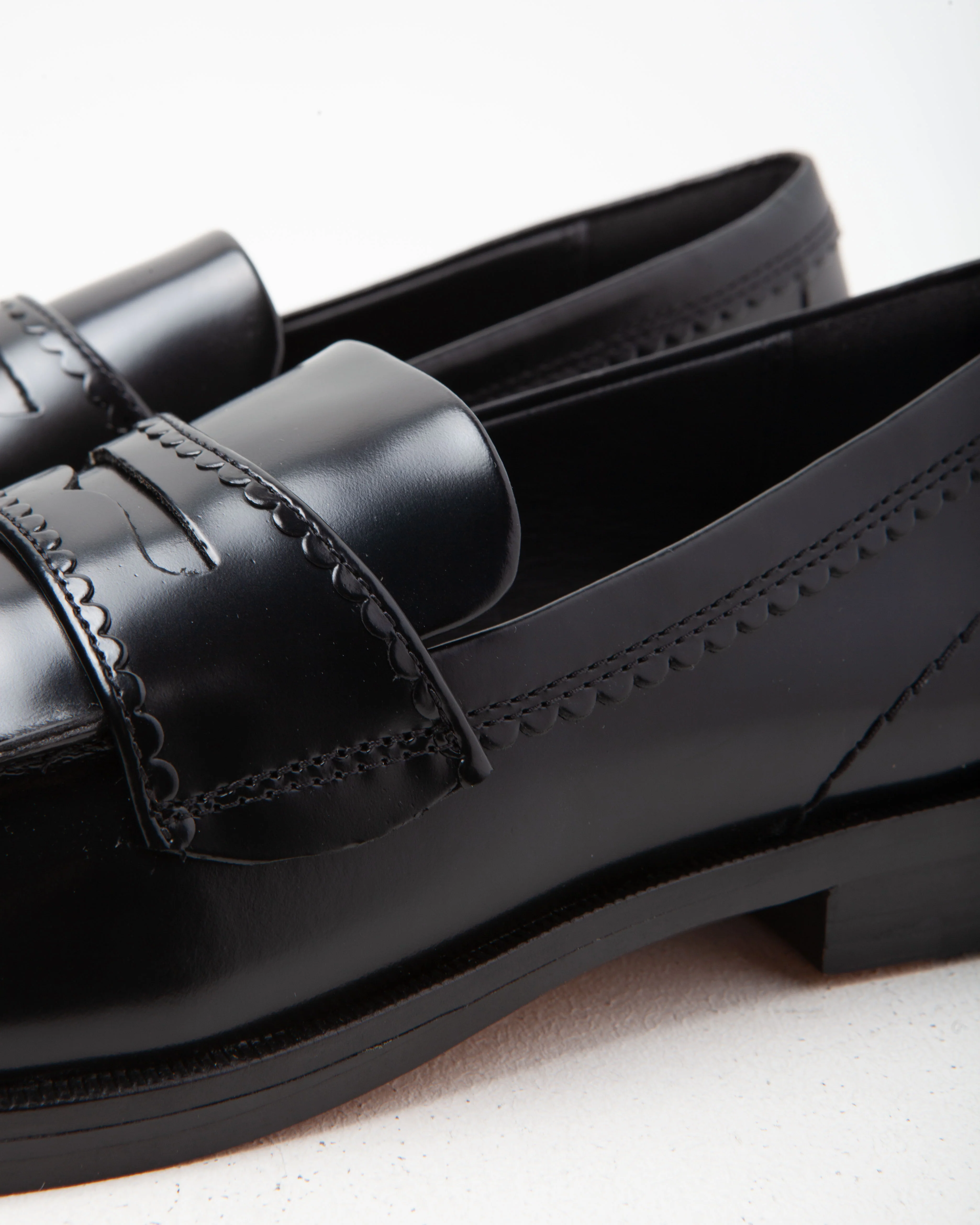 Clarks Straven Edge Black Leather - Image 4