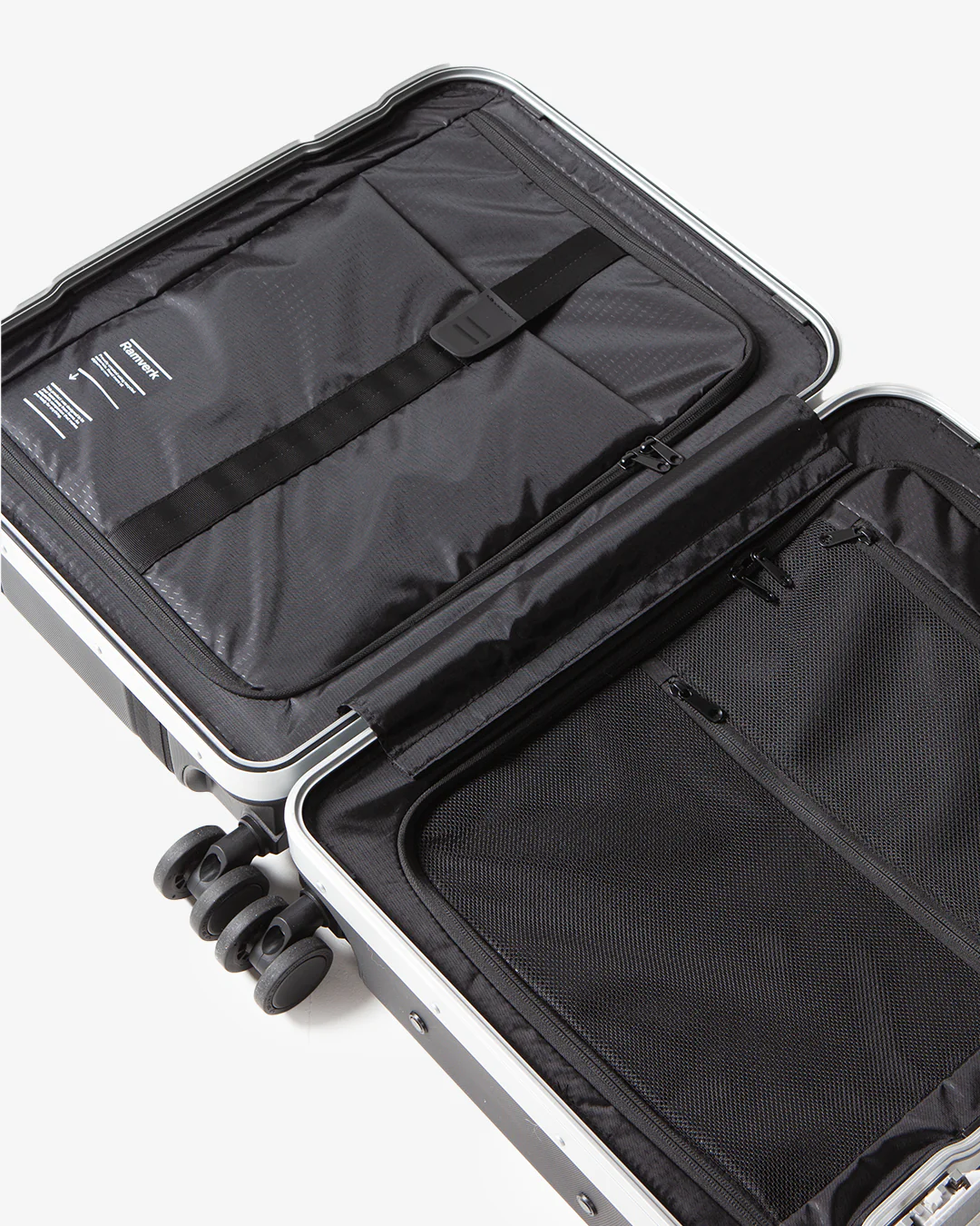 DB Journey Ramverk Pro Carry-on Silver - Image 4