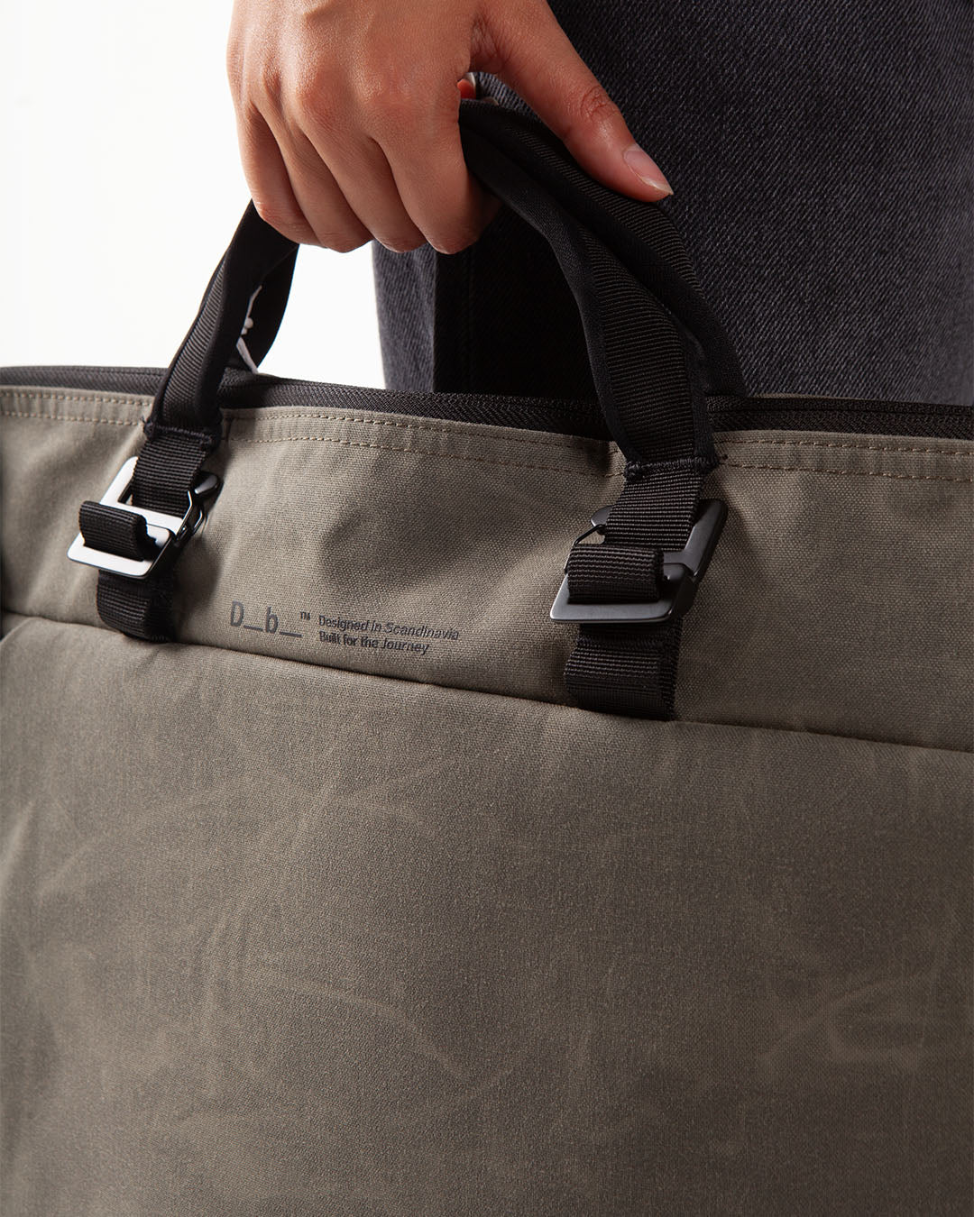 DB Journey Utility Tote 32L Forest Green - Image 4