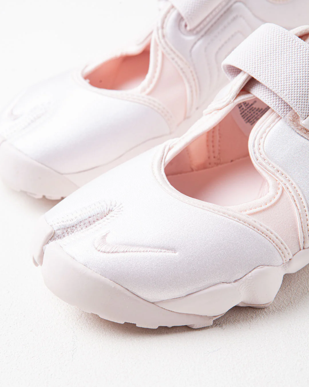 Nike Air Rift SE Ballet Light Soft Pink - Image 5