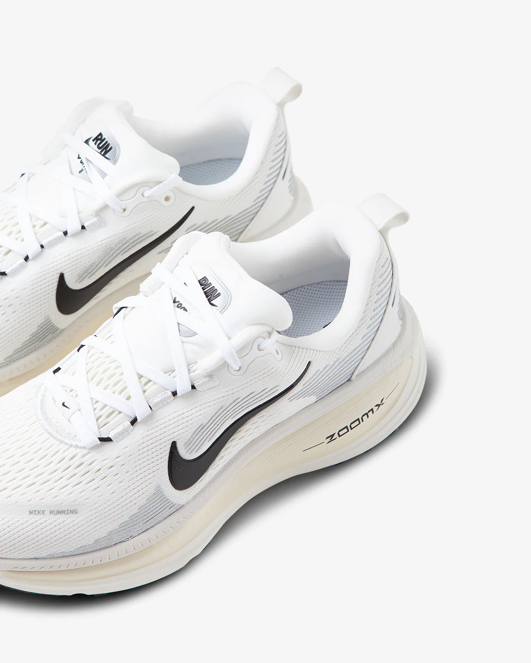 Nike Vomero 18 Summit White/Black - Image 4