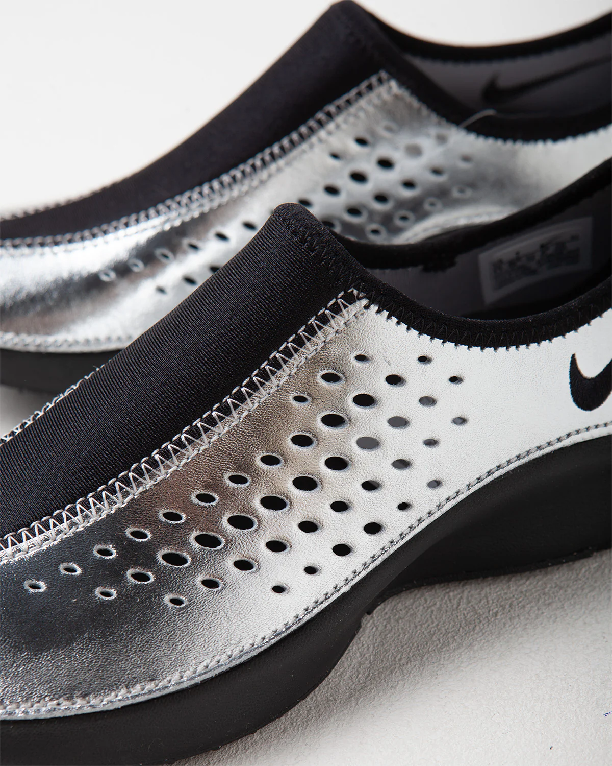 Nike Women's Air Superfly Moc Metallic Silver/Black - Image 4