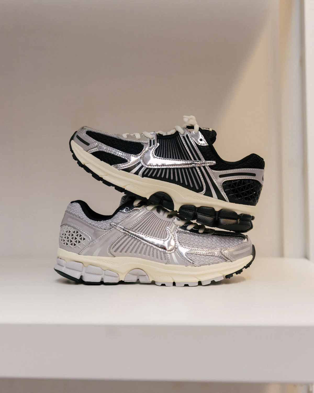 Nike Zoom Vomero Black/Chrome - Image 4