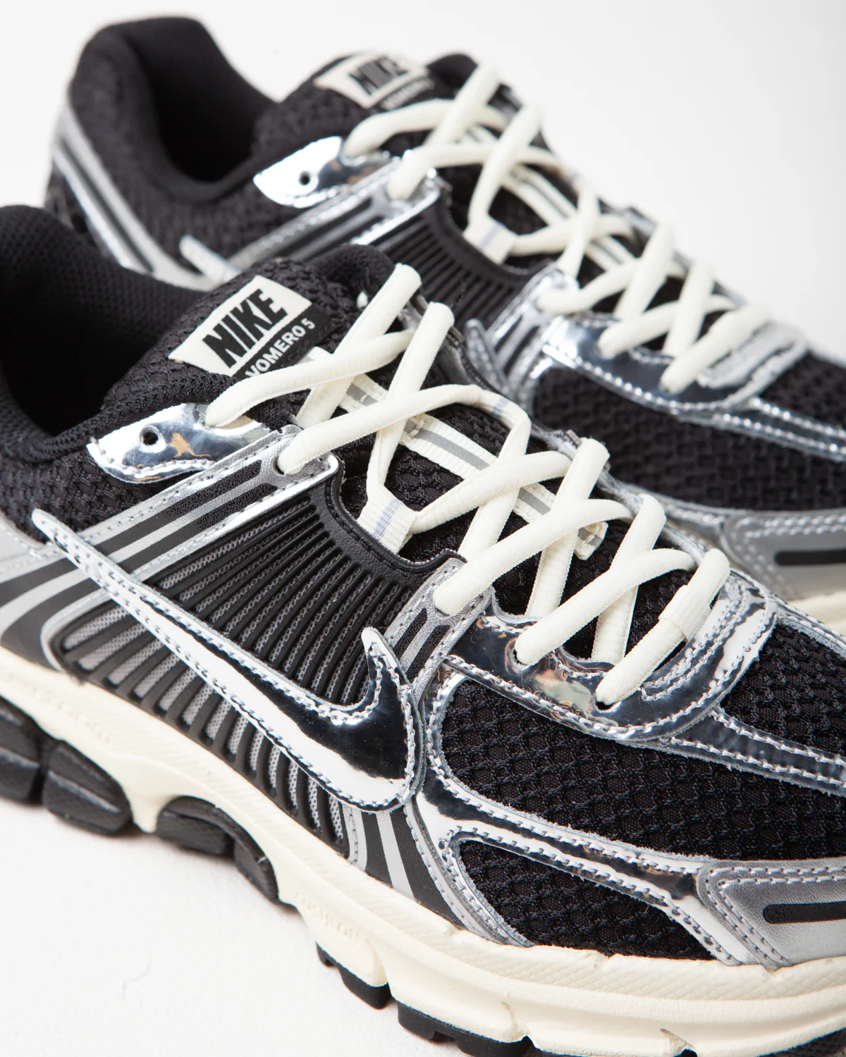 Nike Zoom Vomero Black/Chrome - Image 6